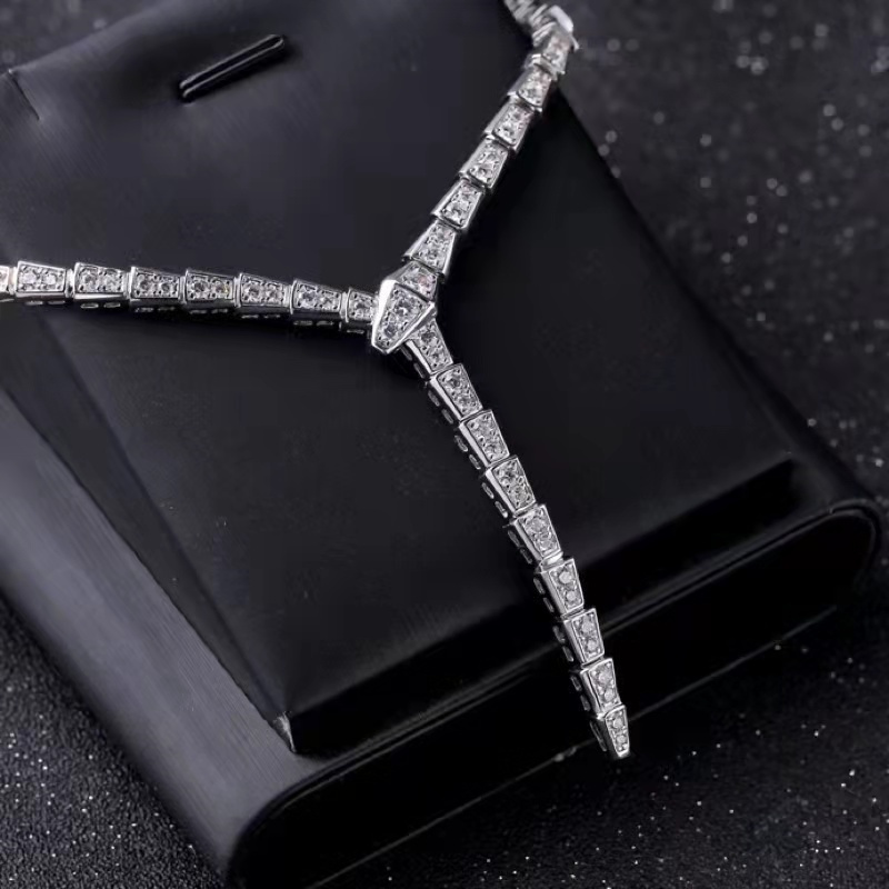 Thin Snake Necklace – Clavicle Chain, 46 cm – detail 7