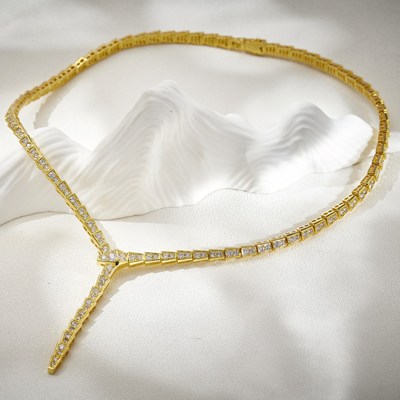 Thin Snake Necklace – Clavicle Chain, 46 cm – detail 4