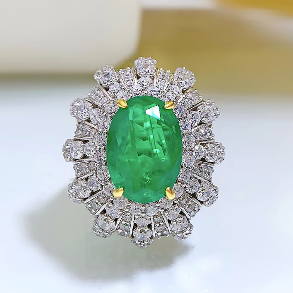 10 × 14 mm Green Stone Cocktail Ring – 925 Silver – detail 1