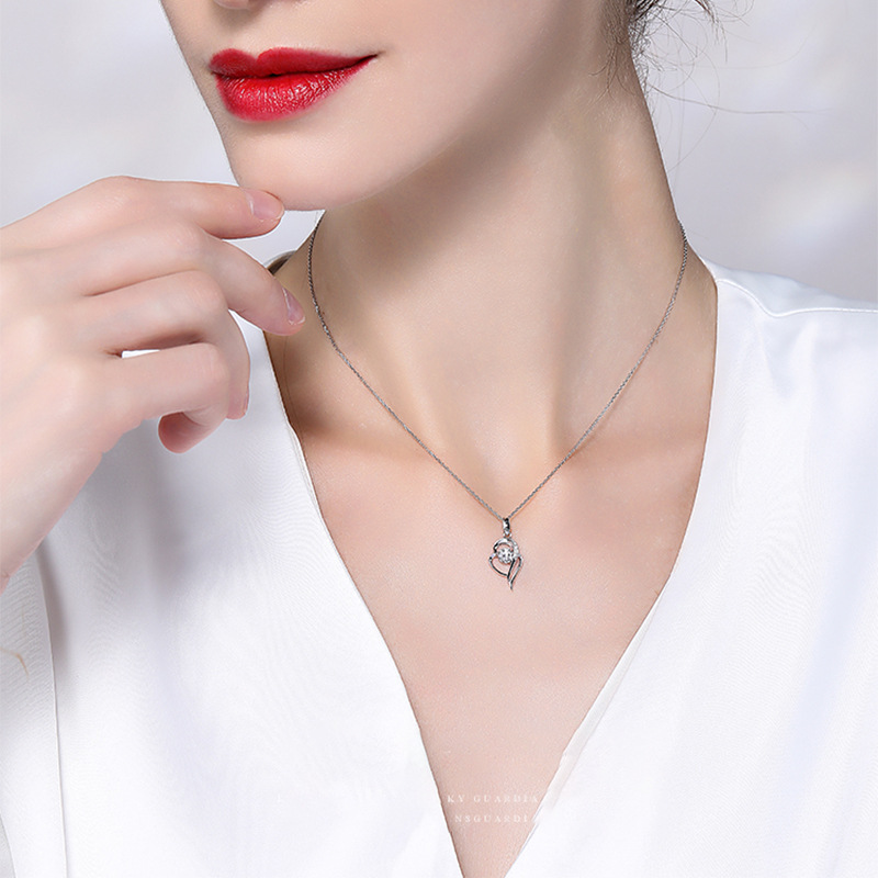Moissanite Heart Pendant Necklace – White Gold Colour, GRA – detail 3