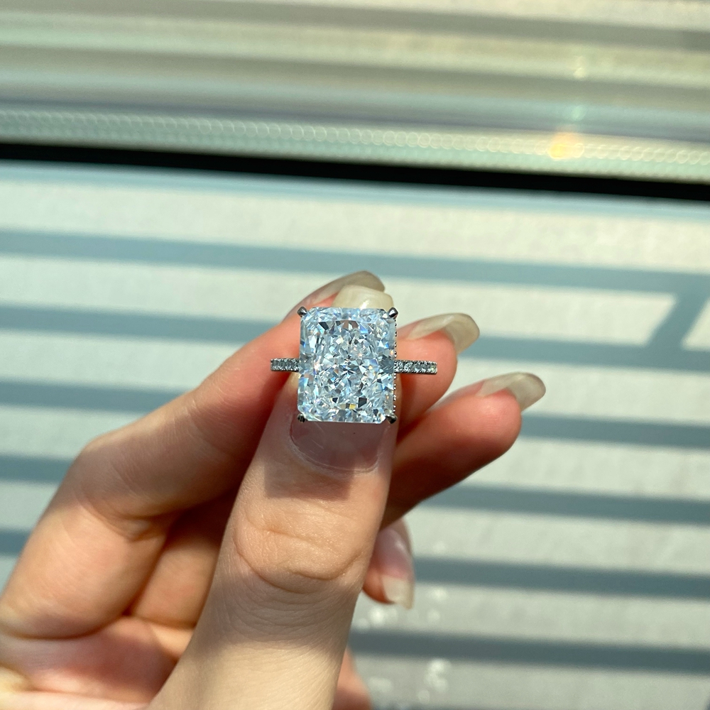 Radiant Cut Flower Ring 4 ct or 8 ct – 925 Sterling Silver – detail 11