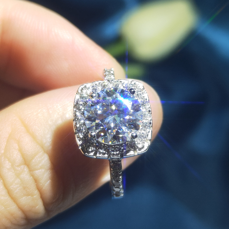 Moissanite Halo Engagement Ring 0.5–3 ct – 925 Sterling Silver – detail 7