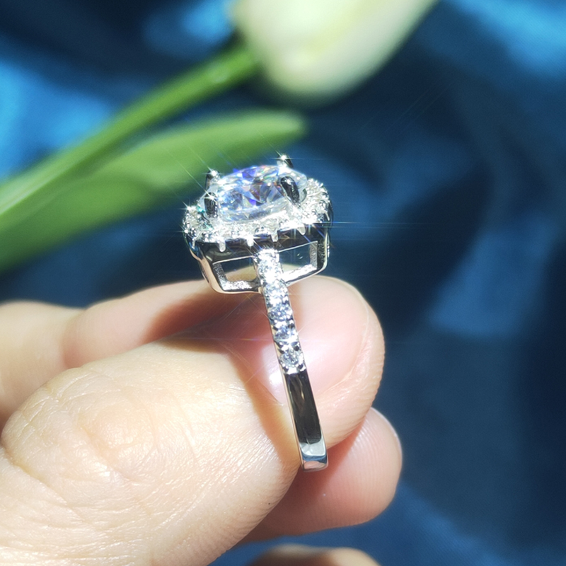 Moissanite Halo Engagement Ring 0.5–3 ct – 925 Sterling Silver – detail 8