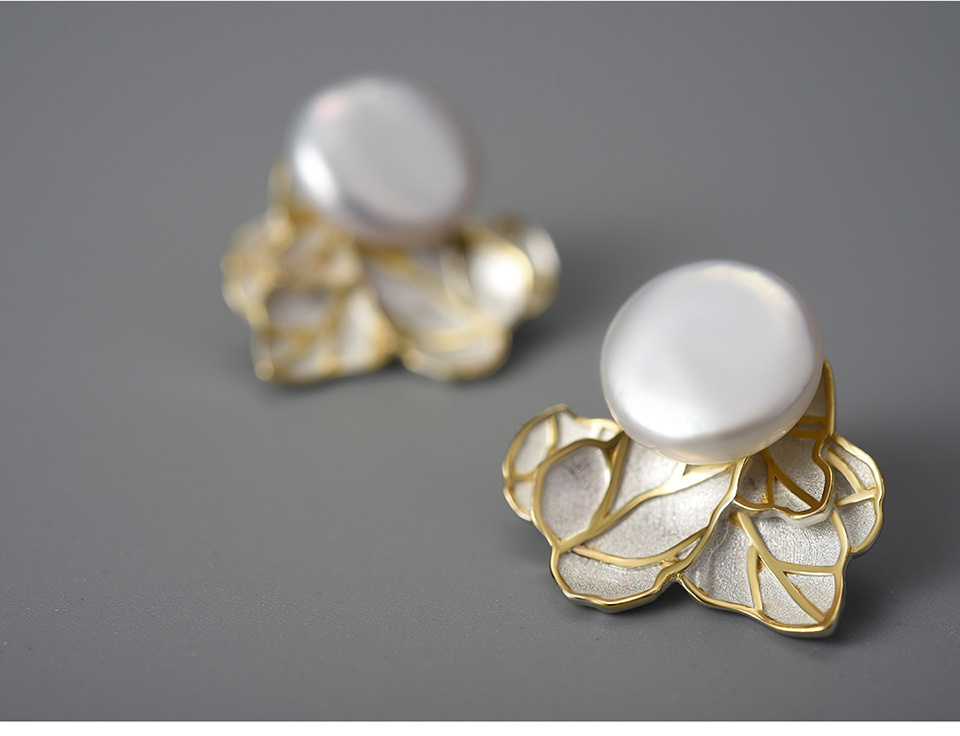 Baroque Pearl Leaf Stud Earrings – 925 Sterling Silver – detail 5