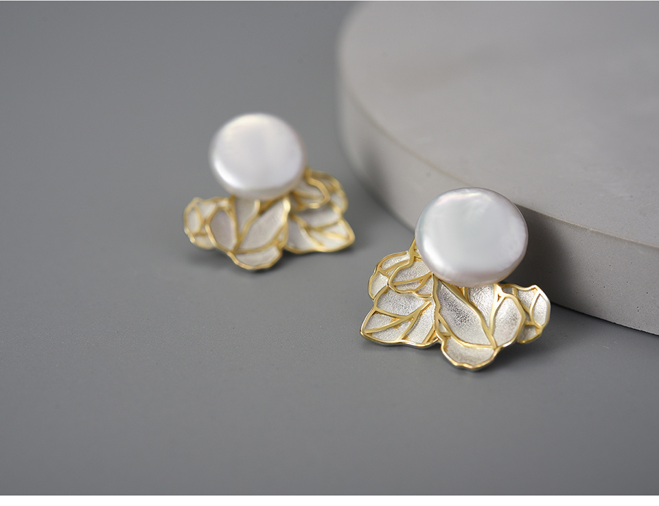Baroque Pearl Leaf Stud Earrings – 925 Sterling Silver – detail 3