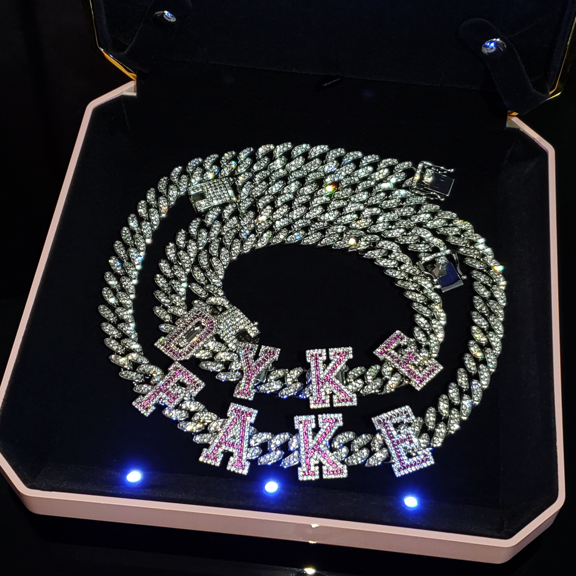 Custom Name Choker Necklace with Pink Stones – detail 9