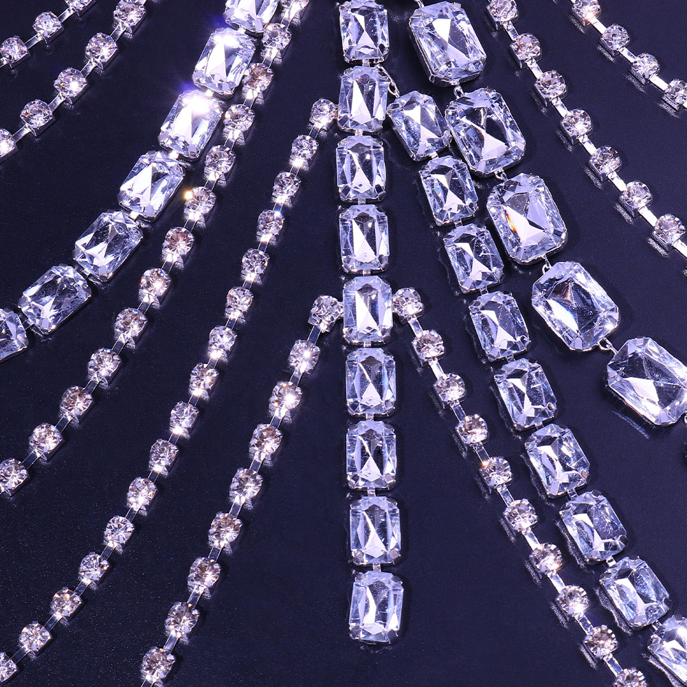 Stonefans Large Rhinestone Body Chain – detail 7