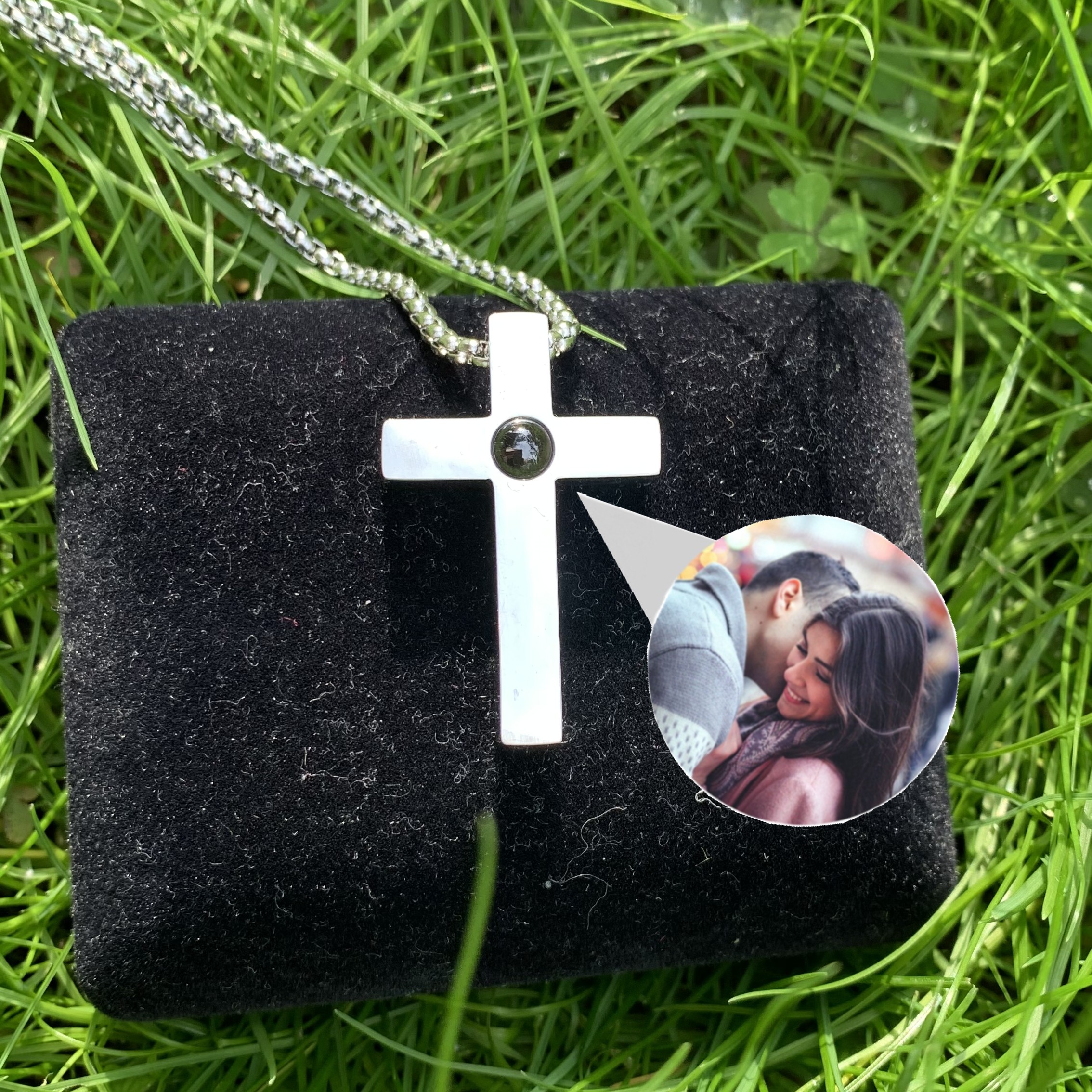 Custom Photo Projection Cross Necklace – Stainless Steel – detail 3